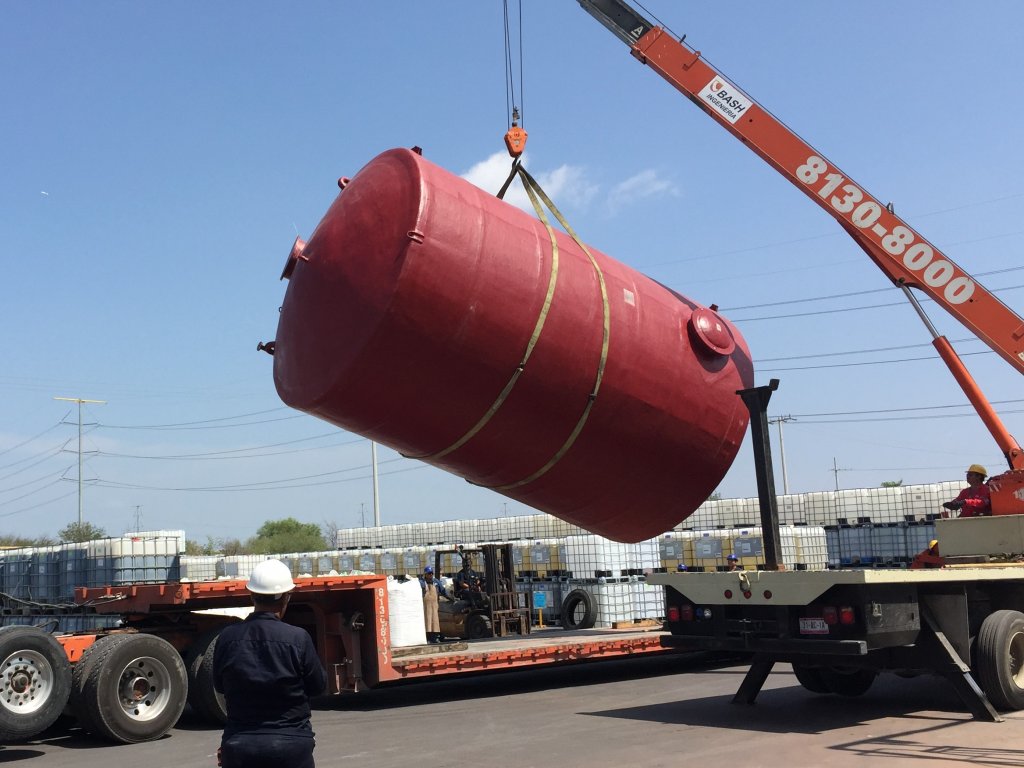 ventajas de la fibra de vidrio en tanques cilindricos industriales